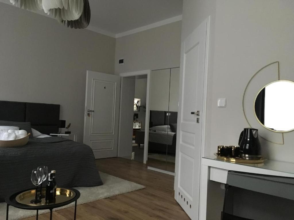Marzec Apartamenty Gniezno Exterior photo